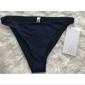 NWT Lululemon uncharted waters bottom size 8